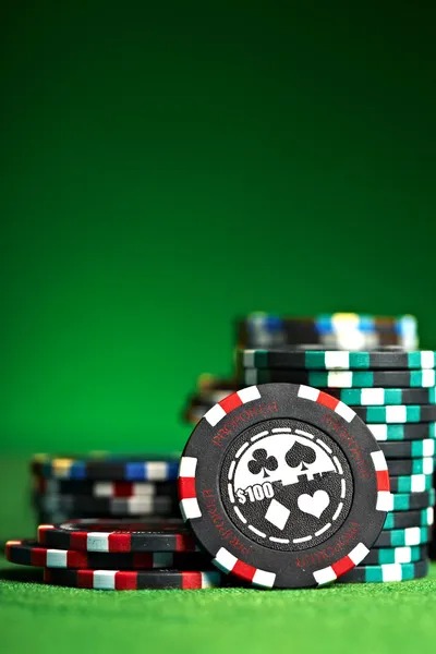 Aviator crash game interface showing multiplier scale and cash-out button on mposlot303